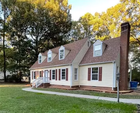 33227 Pinecrest Dr, Boykins, VA 23827