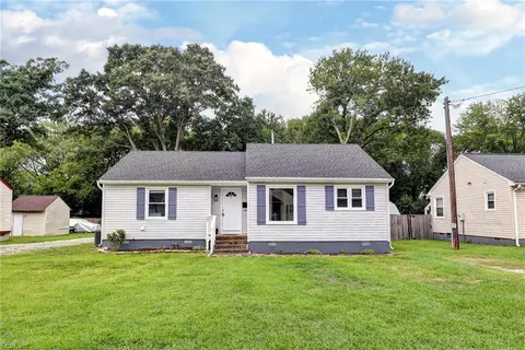 37 Scotland Rd, Hampton, VA 23663