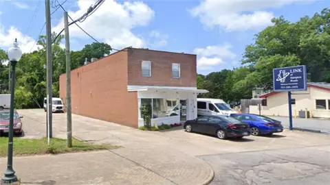 10413 Warwick Blvd, Newport News, VA 23601