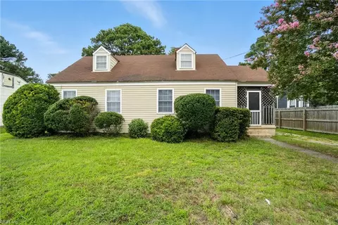 12 S Colin Dr, Portsmouth, VA 23701