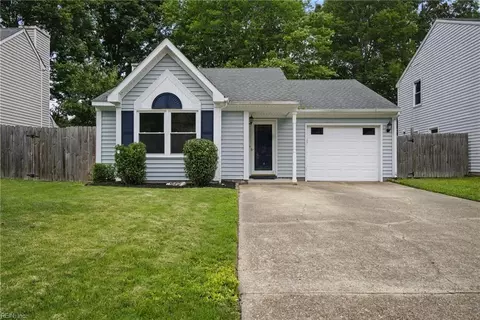1445 Debbs Ln, Chesapeake, VA 23320