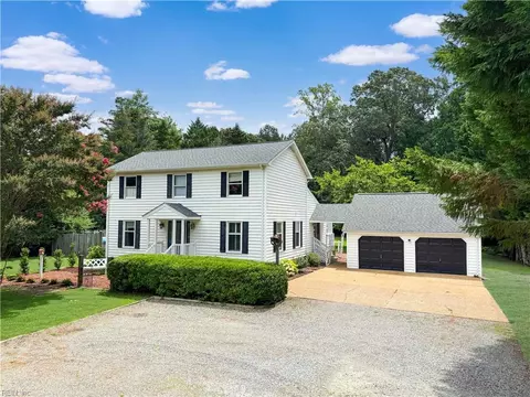 12107 Harcum Rd, Gloucester, VA 23061