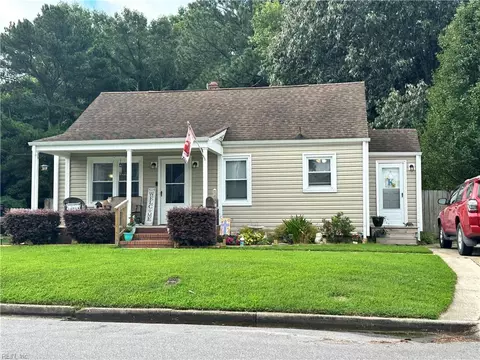 1116 Kay Ave, Chesapeake, VA 23324