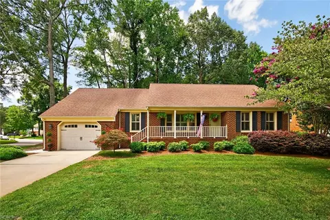 700 Walbury Ct, Chesapeake, VA 23322