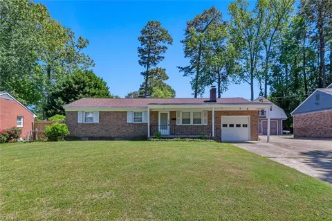 122 Gawain Dr, Newport News, VA 23602