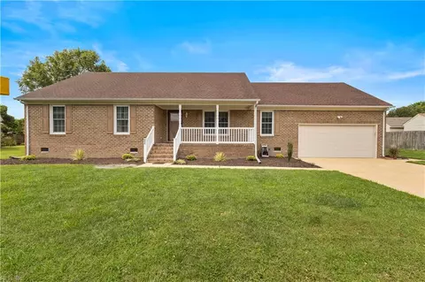 202 Charlemagne Dr, Suffolk, VA 23435