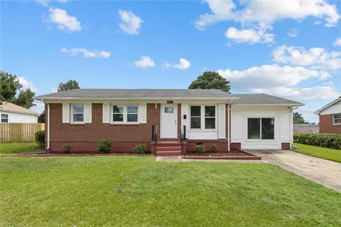 1013 Warfield Dr, Portsmouth, VA 23701