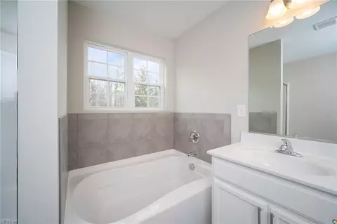 Entry Way - 2239 Captiva Ln, Chesapeake, VA 23321 photo 9 of 10