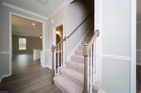 Entry Way - 2239 Captiva Ln, Chesapeake, VA 23321 photo 8 of 10