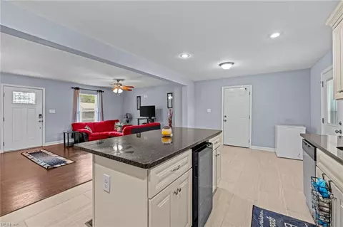 Kitchen - 219 Martha Lee Dr, Hampton, VA 23666 photo 6 of 6