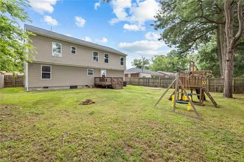Exterior - 219 Martha Lee Dr, Hampton, VA 23666 photo 6 of 8