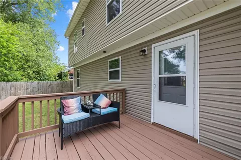 Exterior - 219 Martha Lee Dr, Hampton, VA 23666 photo 4 of 8