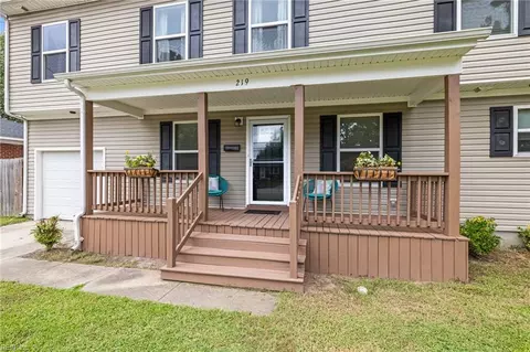 Exterior - 219 Martha Lee Dr, Hampton, VA 23666 photo 2 of 8