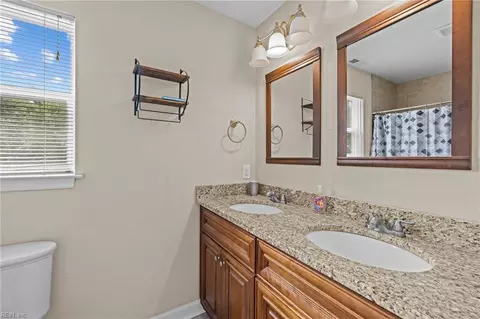 Bath - 219 Martha Lee Dr, Hampton, VA 23666 photo 3 of 5