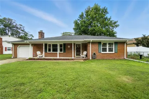 237 Stubbs Dr, Chesapeake, VA 23323