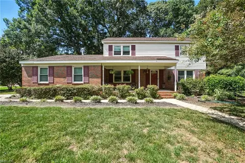 629 Kingston Ln W, Virginia Beach, VA 23452