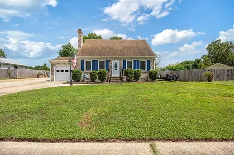 3219 Troy Ln, Chesapeake, VA 23323