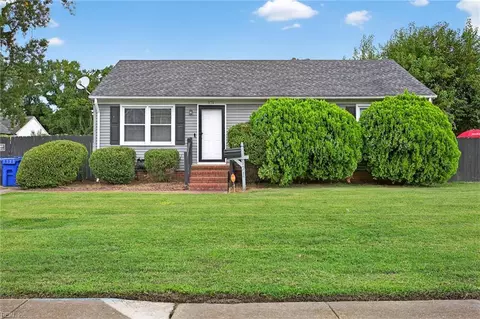 171 Gillis Rd, Portsmouth, VA 23702
