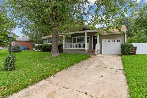 1202 Frosty Rd, Chesapeake, VA 23325