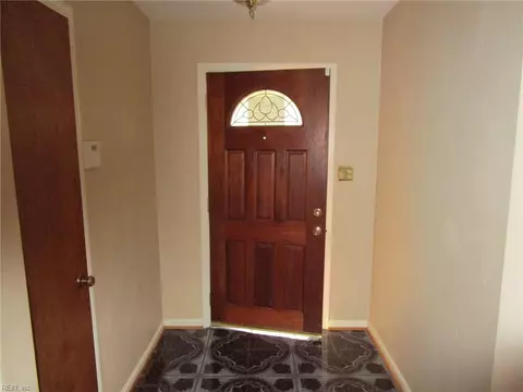 Entry Way - 358 Lincoln St, Hampton, VA 23669 photo 1 of 1
