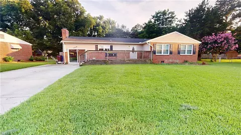 117 Capital Ave, Chesapeake, VA 23324