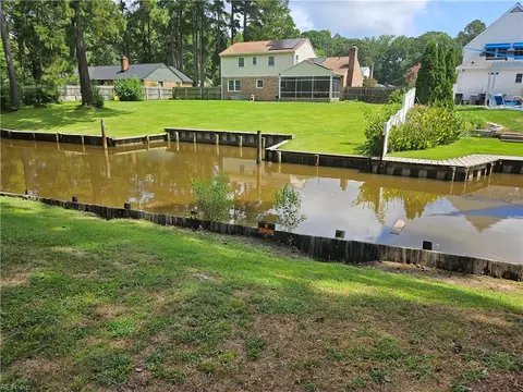 125 Winsome Haven Dr, Seaford, VA 23696