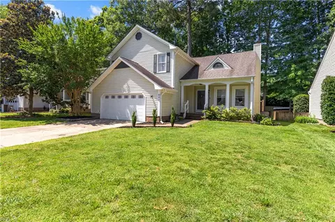 842 Hardwood Dr, Chesapeake, VA 23320