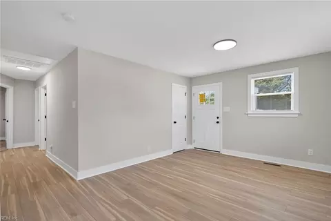 4409 Deep Creek Blvd, Portsmouth, VA 23702