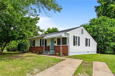403 Gust Ct, Portsmouth, VA 23701