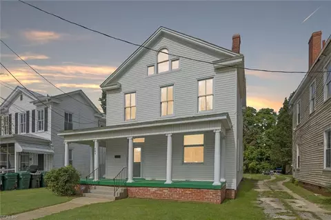 215 N Saratoga St, Suffolk, VA 23434