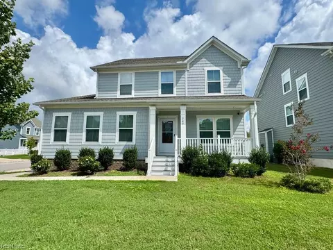 743 Arbuckle St, Chesapeake, VA 23323