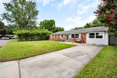 721 Farnham Ln, Virginia Beach, VA 23455