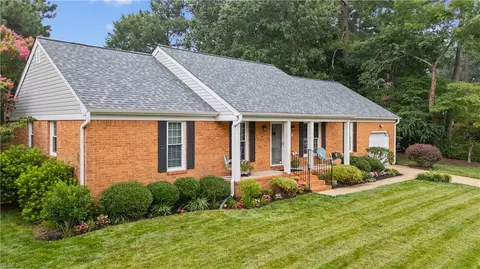 854 Jo Anne Cir, Chesapeake, VA 23322