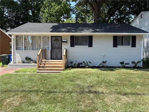 637 44th St, Newport News, VA 23607
