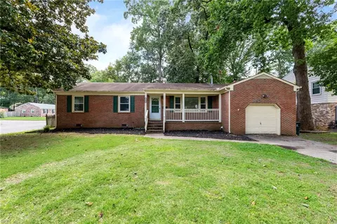166 Day Cir, Newport News, VA 23608