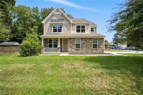 553 Waters Rd, Chesapeake, VA 23322