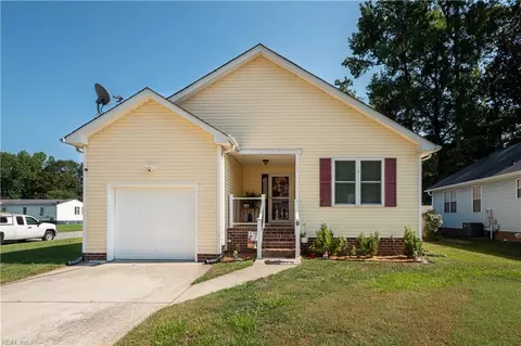 236 Abingdon Cir, Suffolk, VA 23434