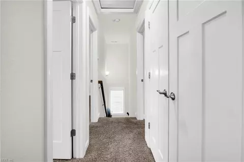 Entry Way - 100 Tree Ln, Suffolk, VA 23437 photo 8 of 8