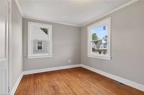 Bedroom - 32 W Sunset Rd, Hampton, VA 23669 photo 1 of 6