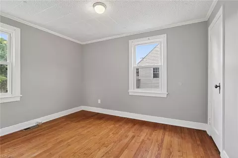 Bedroom - 32 W Sunset Rd, Hampton, VA 23669 photo 3 of 6