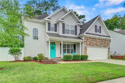 1303 Copper Knoll Ln, Chesapeake, VA 23320