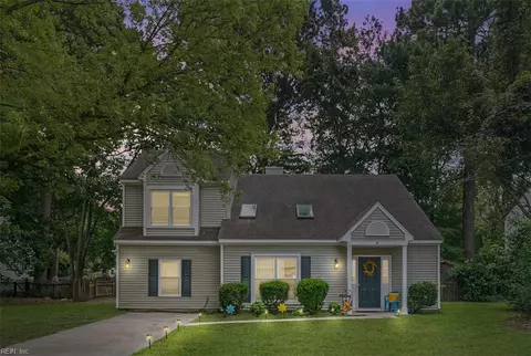 8 Alton Ct, Hampton, VA 23669