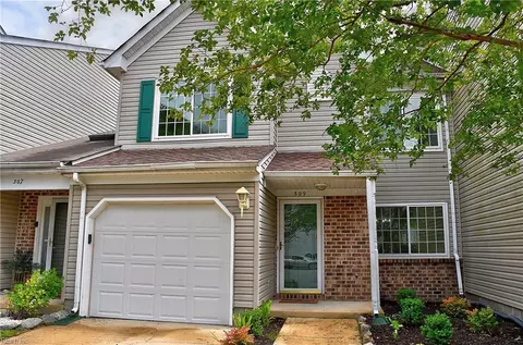 309 Nottingham Dr, Chesapeake, VA 23322
