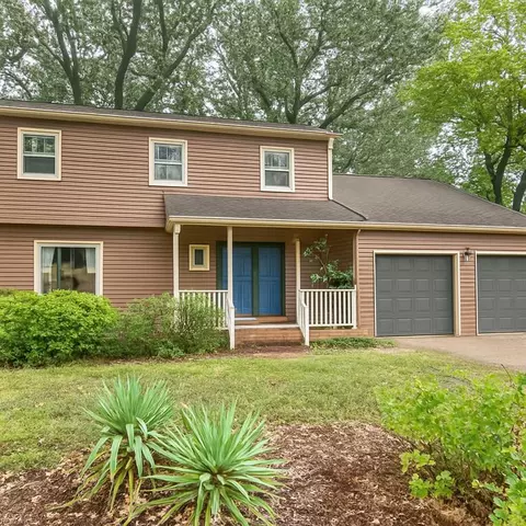 5 Landmark Ct, Hampton, VA 23666