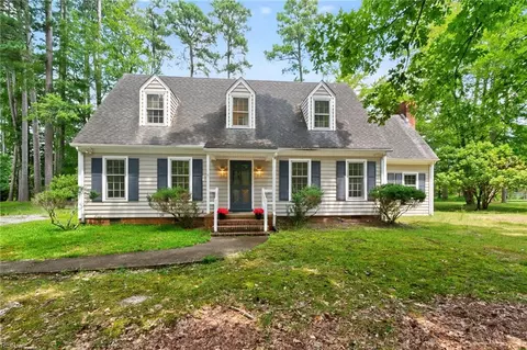 144 Beechwood Dr, Franklin, VA 23851