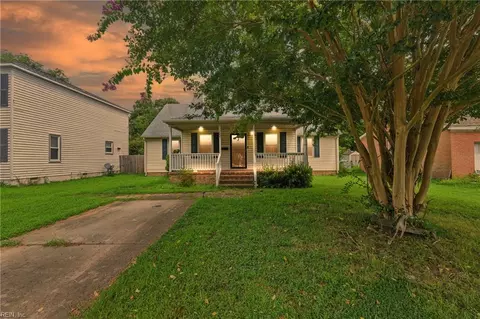 702 Teach St, Hampton, VA 23661