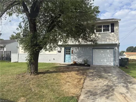 212 Breckinridge Ct, Hampton, VA 23666