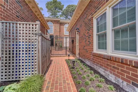 4794 Kempsville Greens Pw Pkwy, Virginia Beach, VA 23462
