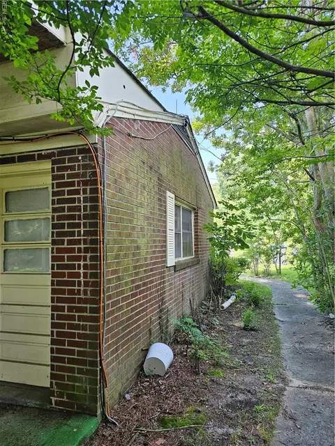 Exterior - 502 Ironbound Rd, Williamsburg, VA 23188 photo 6 of 8