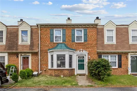 1206 Mabry Mill Pl, Chesapeake, VA 23320